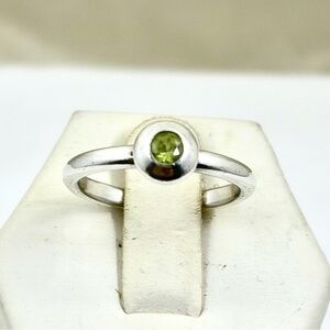 James Avery Sterling Peridot Remembrance  Ring - Size 7.0